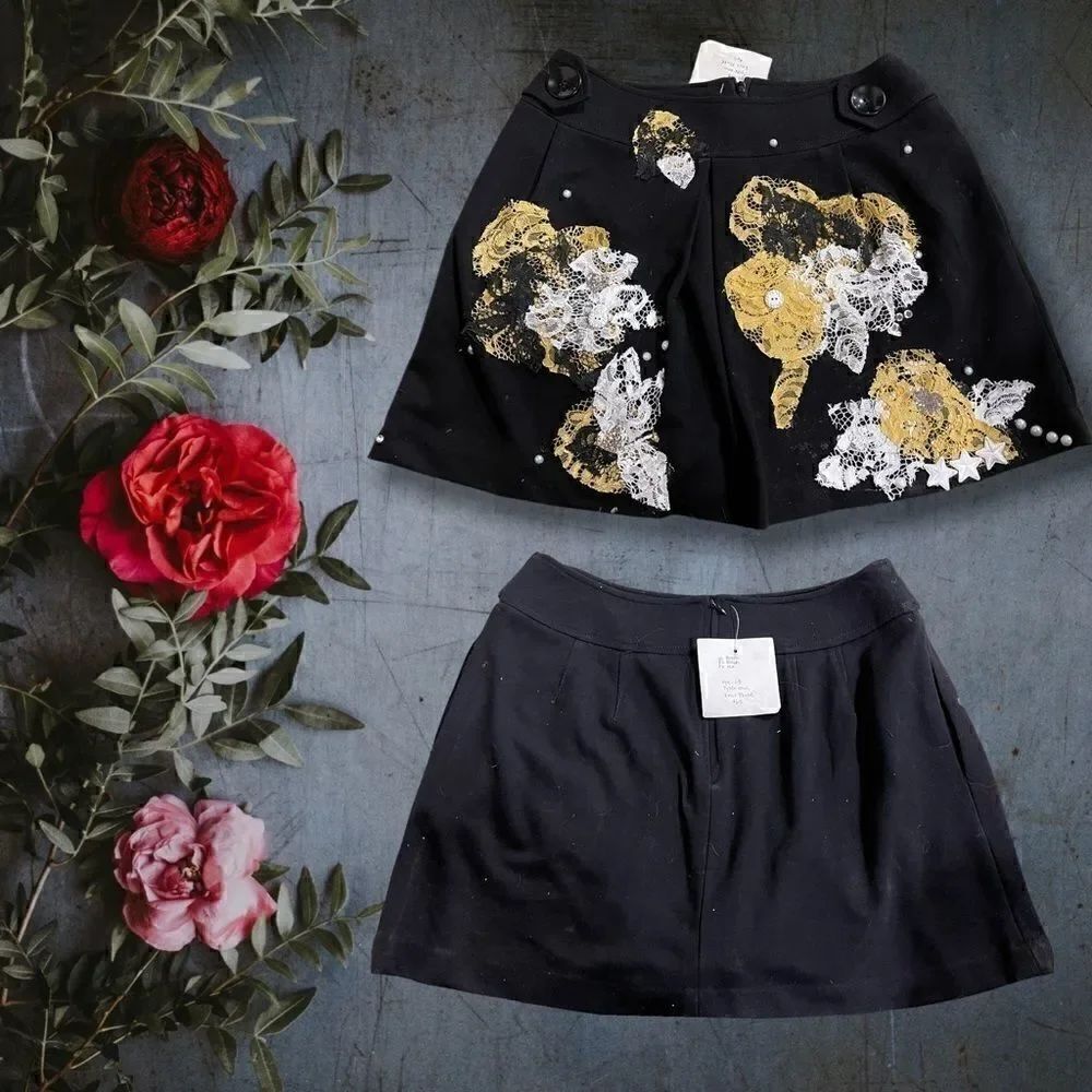 Black Size 6 Jennifer Real Custom Lace Mini Knit Skirt